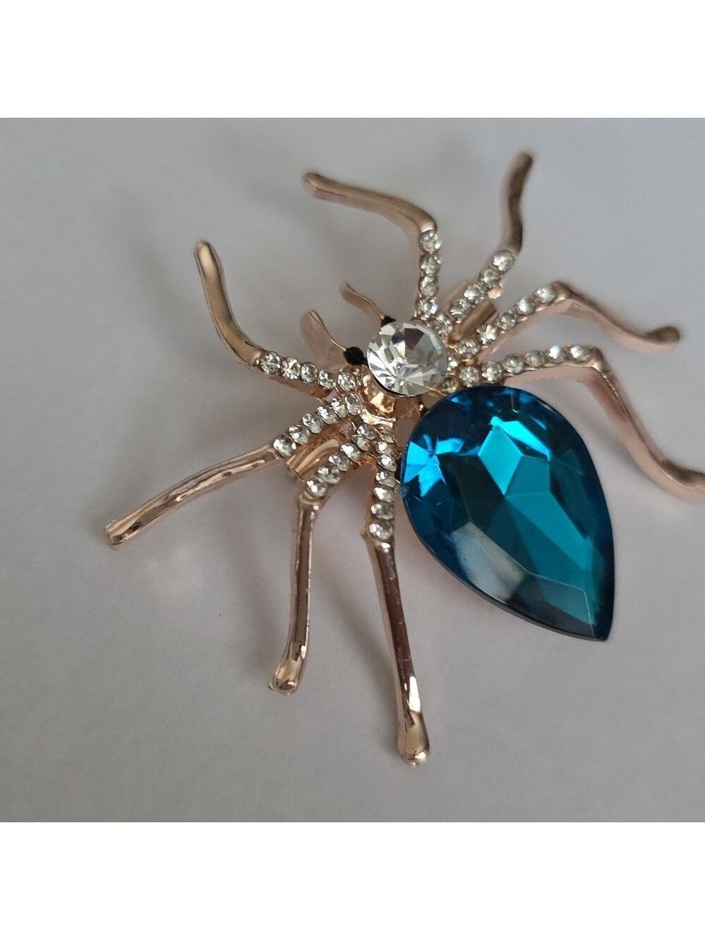 SPIDER Brooch  Simulated DIAMONDS - Picture 2 of 5